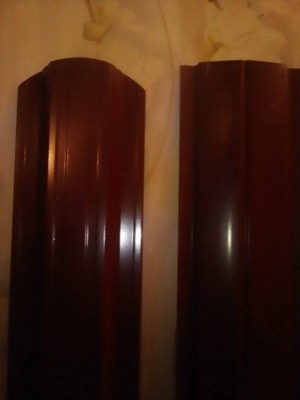 Штакетник RAL-3005 Напівкруглий діаметр 10.5 см ДахСервіс. - Зображення 3