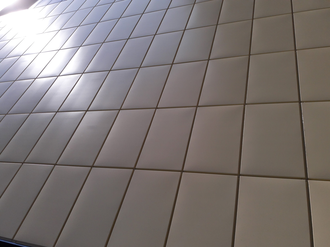 Касети Фасадні прихованого монтажу (597 x 597 мм) 0,7 мм RAL 8017 - Зображення 9