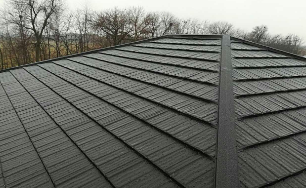 Модульна черепиця Novatik Wood МАТ — Voestalpine 0,5 мм (Австрія) RAL 7016 - Зображення 3